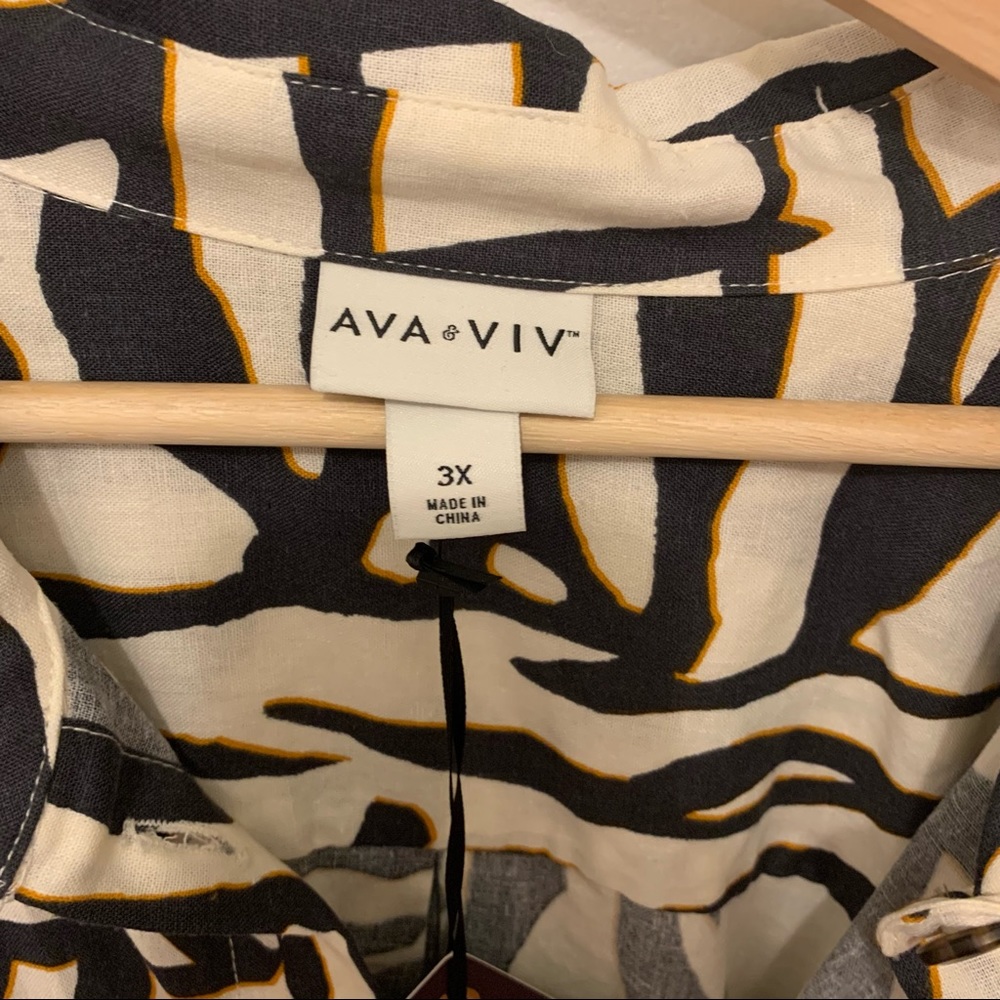 Patterned Dress - Picture 2 of 4